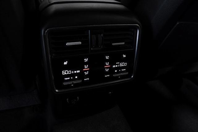 Used 2019 Porsche Cayenne AWD/4WD image 36