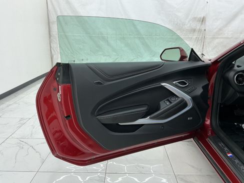 Used 2017 Chevrolet Camaro LT RWD image 18