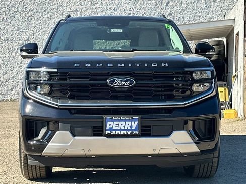 New 2026 Ford Expedition Platinum image 3