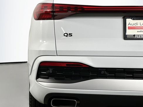 Used 2025 Audi Q5 Premium Plus w/ Premium Plus AWD/4WD image 17