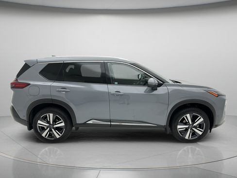 Used 2023 Nissan Rogue Platinum w/ Platinum Premium Package AWD/4WD image 3