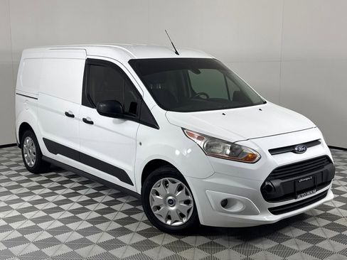 Used 2017 Ford Transit Connect XLT image 2