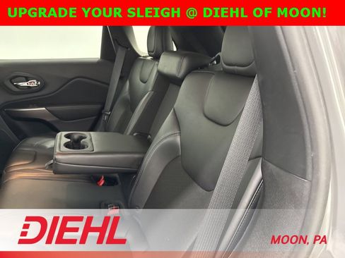 Used 2019 Jeep Cherokee Latitude Plus w/ Cold Weather Group image 13