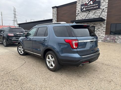 Used 2018 Ford Explorer XLT w/ Equipment Group 202A image 2
