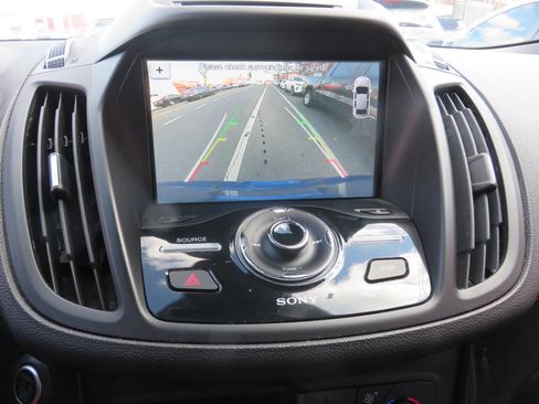 Used 2017 Ford Escape Titanium w/ Equipment Group 301A image 18