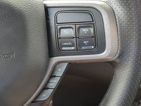 Used 2022 RAM 5500 Tradesman w/ Chrome Appearance Group RWD image 21