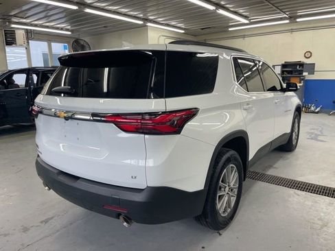 Used 2023 Chevrolet Traverse LT image 4
