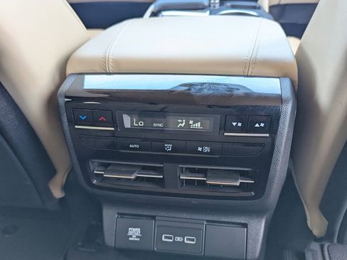 Used 2022 Acura MDX SH-AWD w/ Technology Package image 16