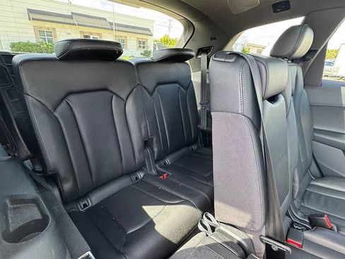 Used 2019 Audi Q7 3.0T Premium Plus AWD/4WD image 11