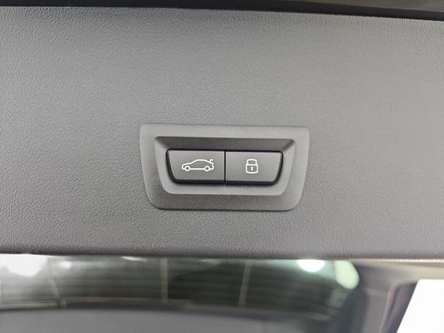 Used 2025 BMW X3 xDrive30i w/ Convenience Package image 16