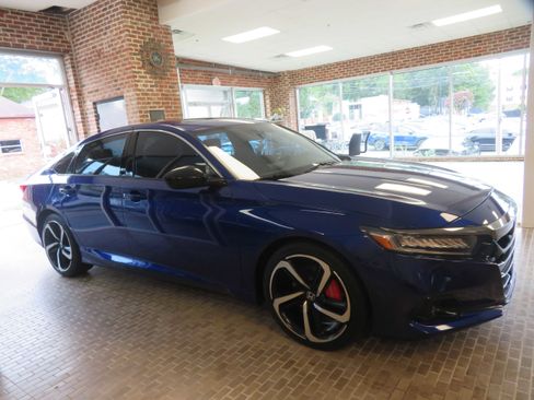 Used 2021 Honda Accord Sport image 65