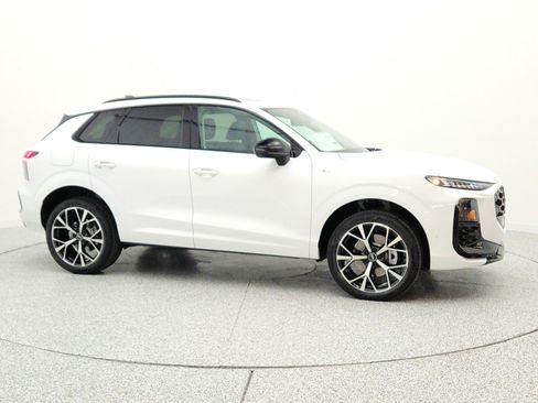 New 2026 Audi Q3 quattro 2.0T AWD/4WD image 4