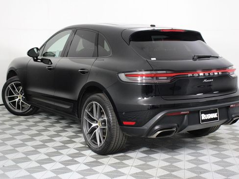 Certified 2023 Porsche Macan AWD/4WD image 3
