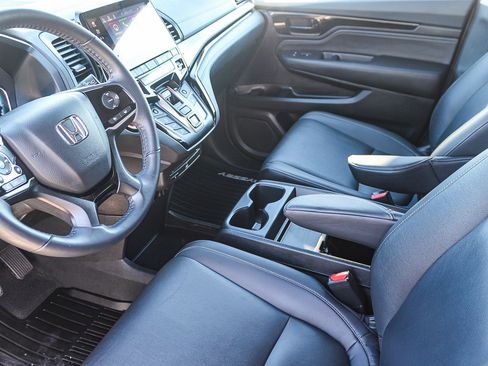 Used 2023 Honda Odyssey Touring image 18