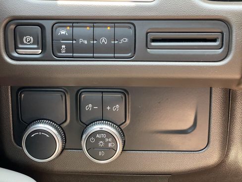 Used 2021 GMC Yukon SLT RWD image 34