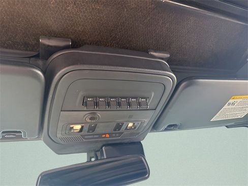 Used 2023 Ford Bronco Wildtrak image 19