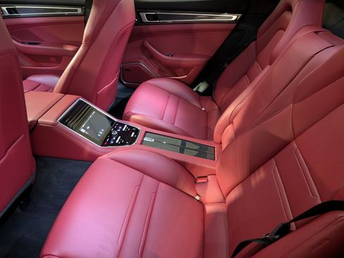 Certified 2023 Porsche Panamera 4S AWD/4WD image 24