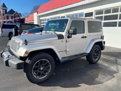 Used 2012 Jeep Wrangler Sahara image 1