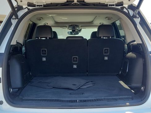 Used 2023 Jeep Grand Cherokee Limited image 11