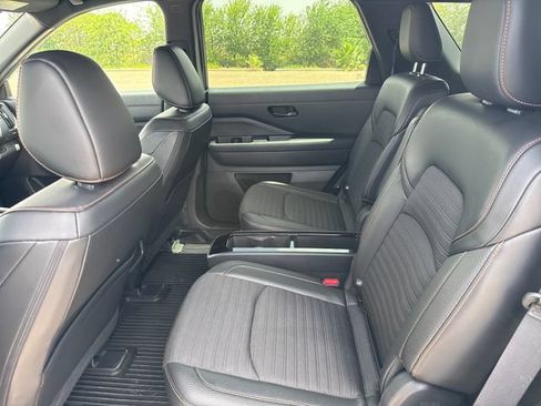 Used 2024 Nissan Pathfinder Rock Creek AWD/4WD image 22