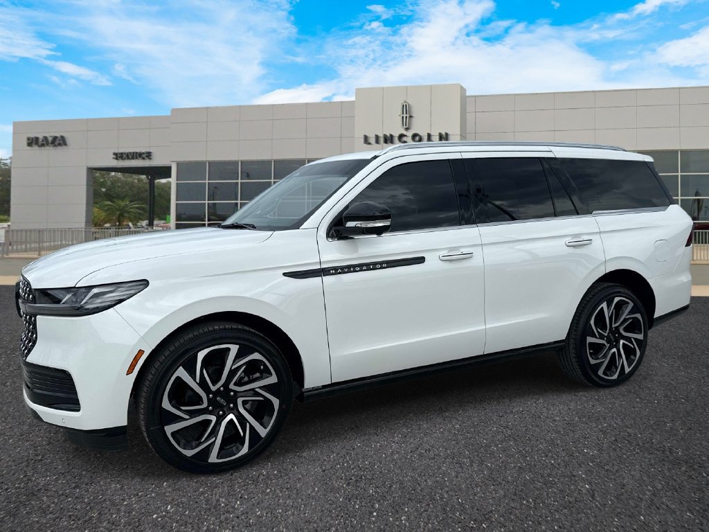 New 2026 Lincoln Navigator Black Label AWD/4WD image 7
