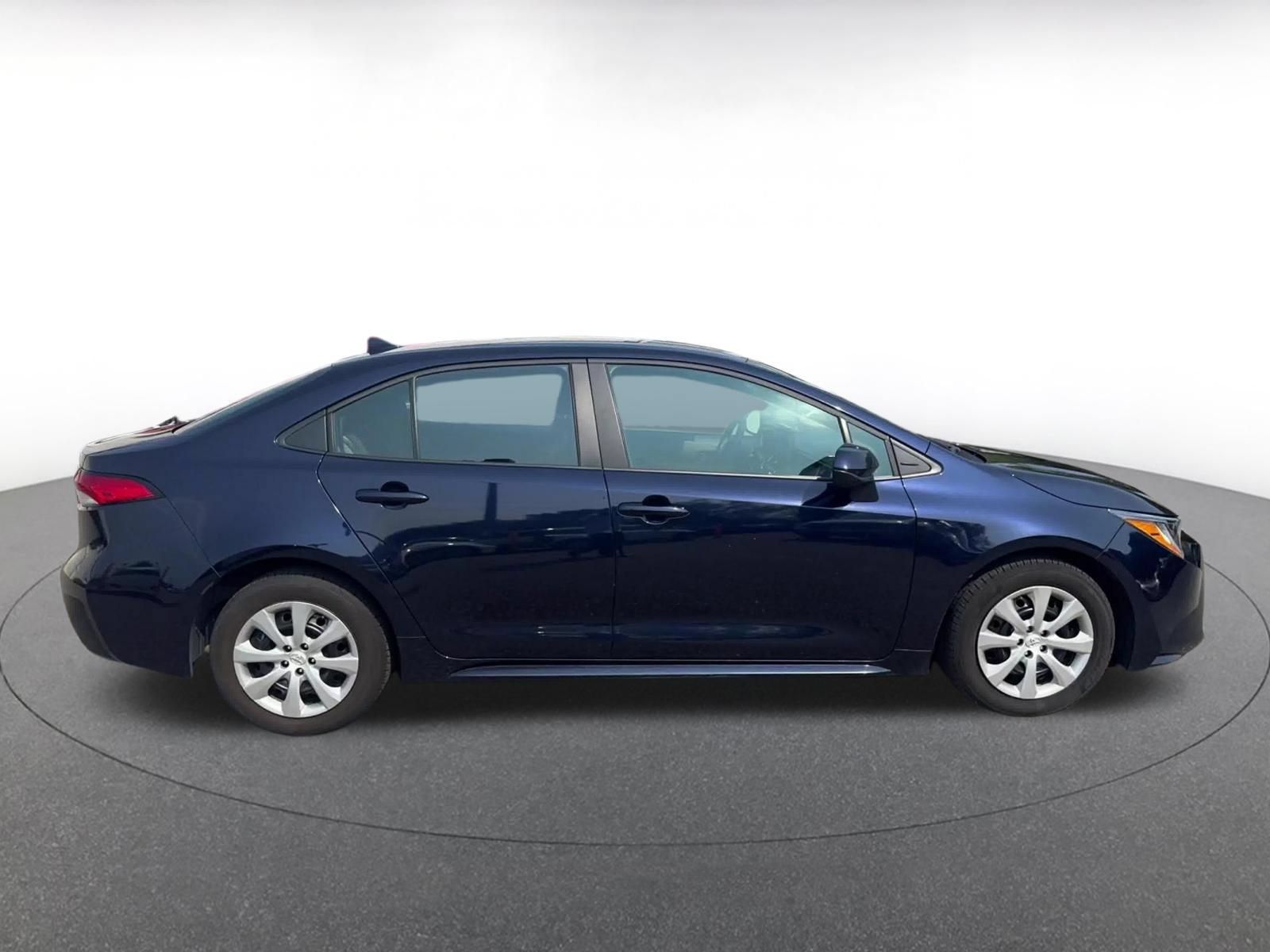 Used 2025 Toyota Corolla LE FWD image 15