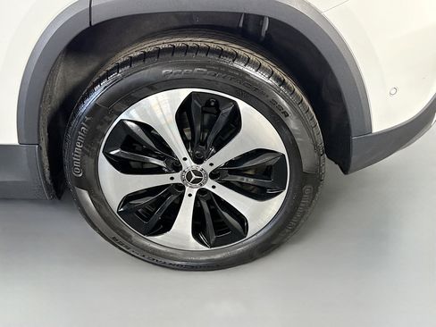 Used 2025 Mercedes-Benz GLA 250 image 37