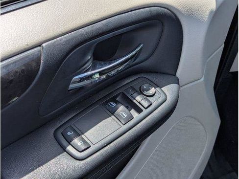 Used 2013 Dodge Grand Caravan American Value Package w/ UConnect Hands-Free Group FWD image 44