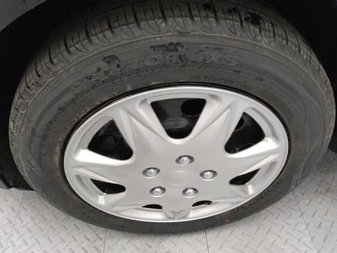 Used 2019 Ford Escape S image 31