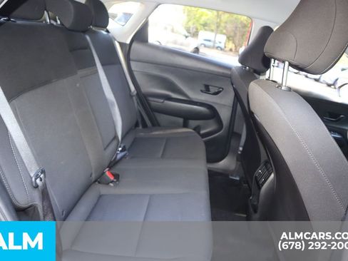 Used 2025 Hyundai Kona SEL image 19