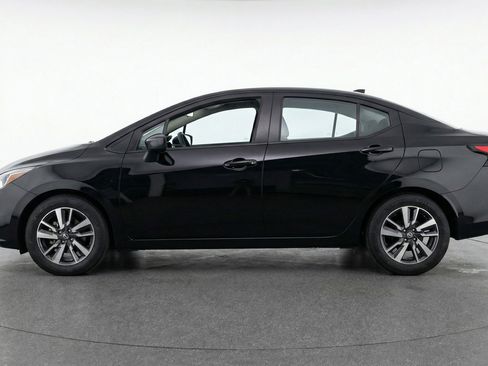Used 2025 Nissan Versa SV FWD image 5