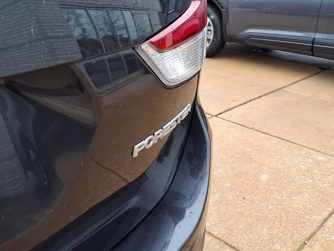 Used 2019 Subaru Forester Premium image 28