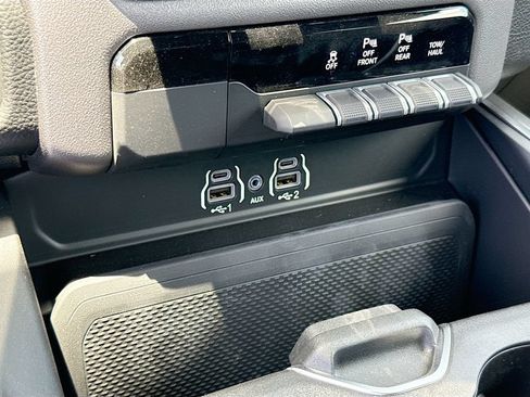 New 2026 RAM 1500 Big Horn w/ Night Edition AWD/4WD image 14