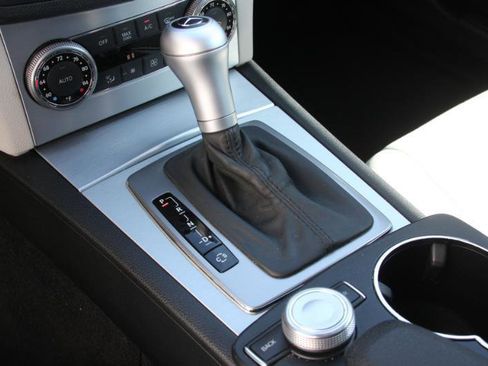 Used 2009 Mercedes-Benz C 300 4MATIC Sedan image 32