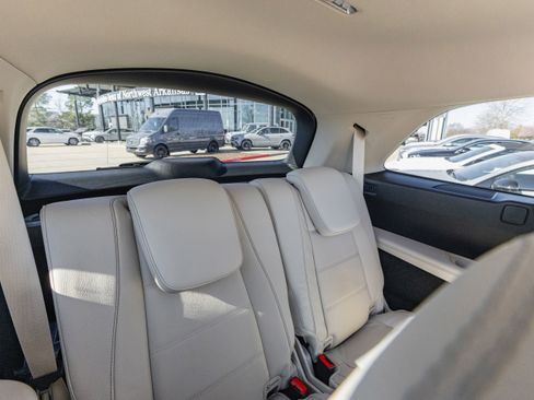 New 2026 Mercedes-Benz GLS 450 4MATIC image 33