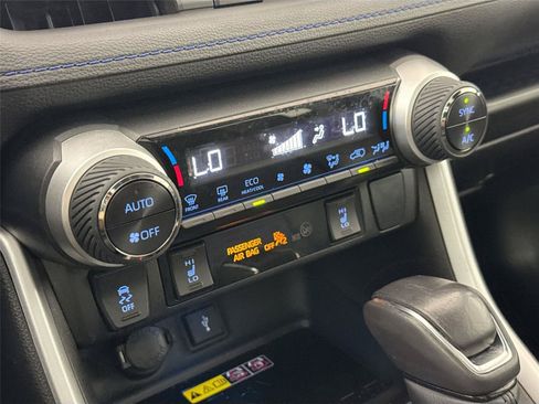 Used 2022 Toyota RAV4 XSE AWD/4WD image 26
