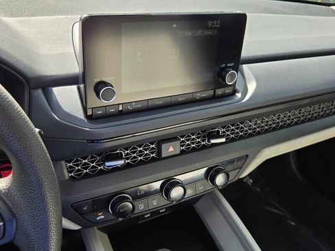 Used 2024 Honda Accord EX image 17