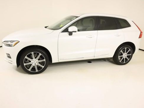 Used 2021 Volvo XC60 T5 Inscription w/ Advanced Package image 2