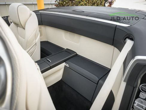 Used 2016 Mercedes-Benz SL 550 image 16