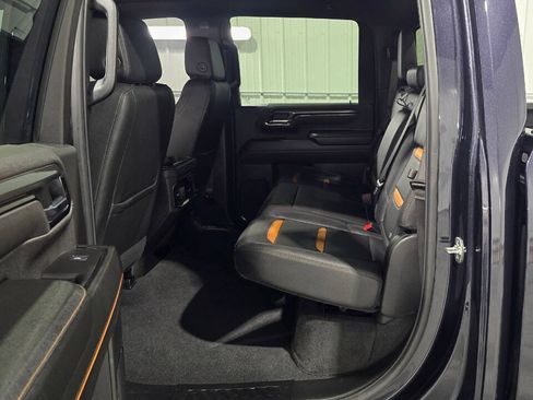 Used 2025 GMC Sierra 2500 AT4 w/ AT4 Premium Plus Package AWD/4WD image 8