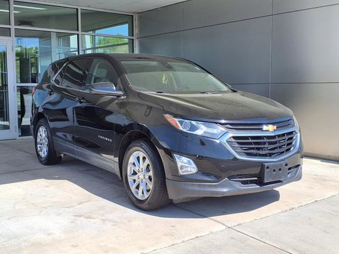 Used 2020 Chevrolet Equinox LT w/ Driver Convenience Package image 1