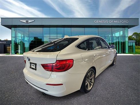 Used 2017 BMW 340i Gran Turismo xDrive image 6