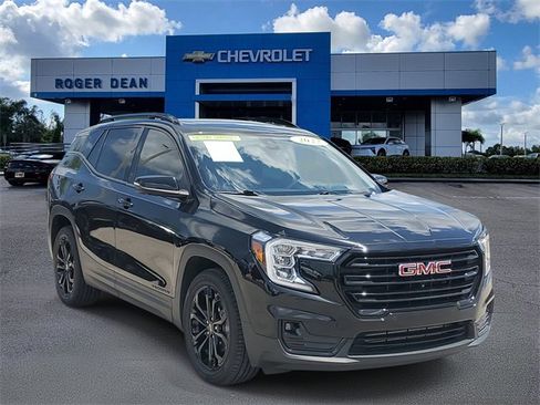 Certified 2022 GMC Terrain SLT w/ Tech Package image 1