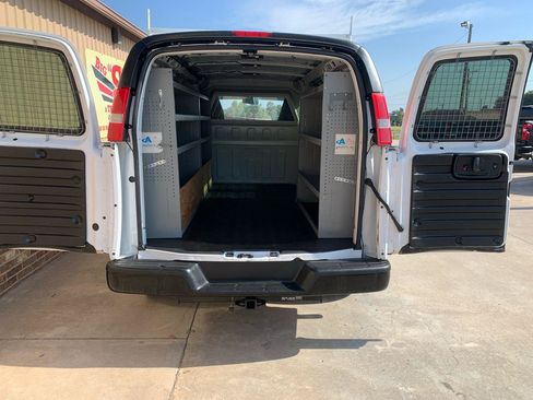 Used 2021 Chevrolet Express 2500 w/ Driver Convenience Package RWD image 20