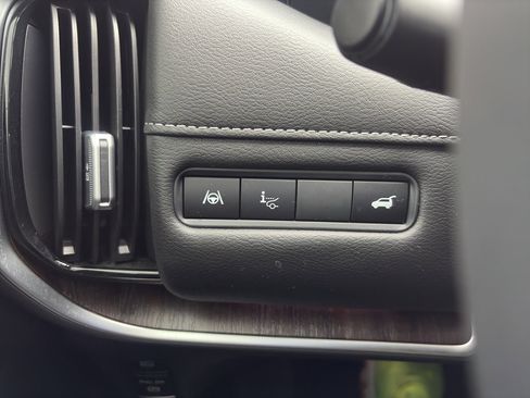 Used 2025 Nissan Armada Platinum Reserve image 27