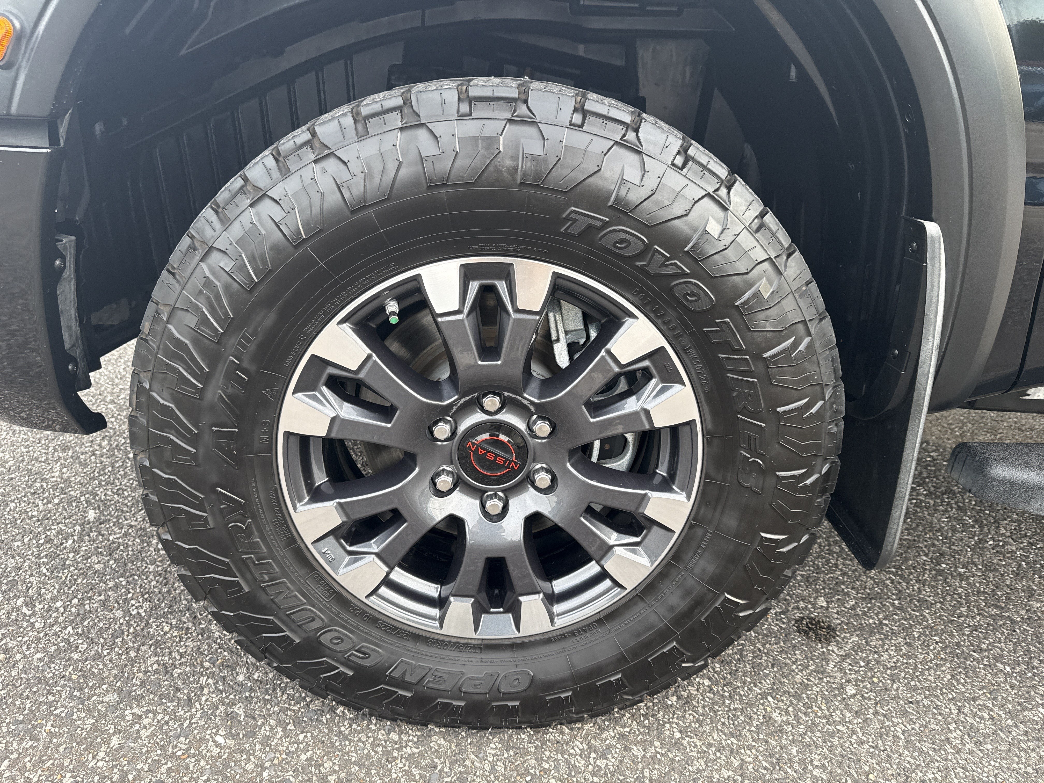 Used 2023 Nissan Titan PRO-4X AWD/4WD image 11