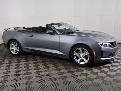 Used 2020 Chevrolet Camaro LT image 18