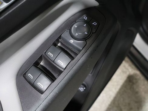 Used 2019 Chevrolet Equinox Premier image 14