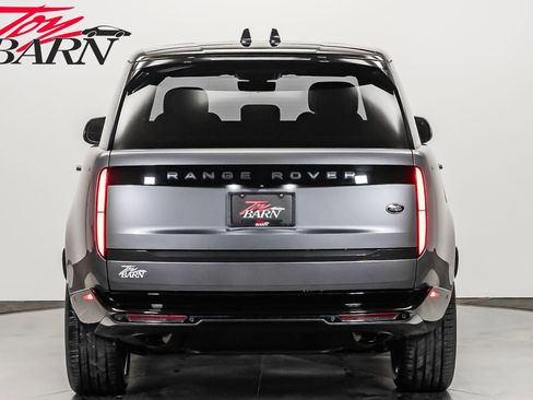 Used 2023 Land Rover Range Rover SE image 4