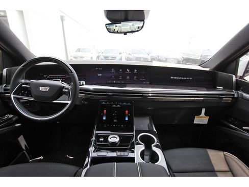 New 2026 Cadillac Escalade ESV Sport w/ Touring Package AWD/4WD image 9